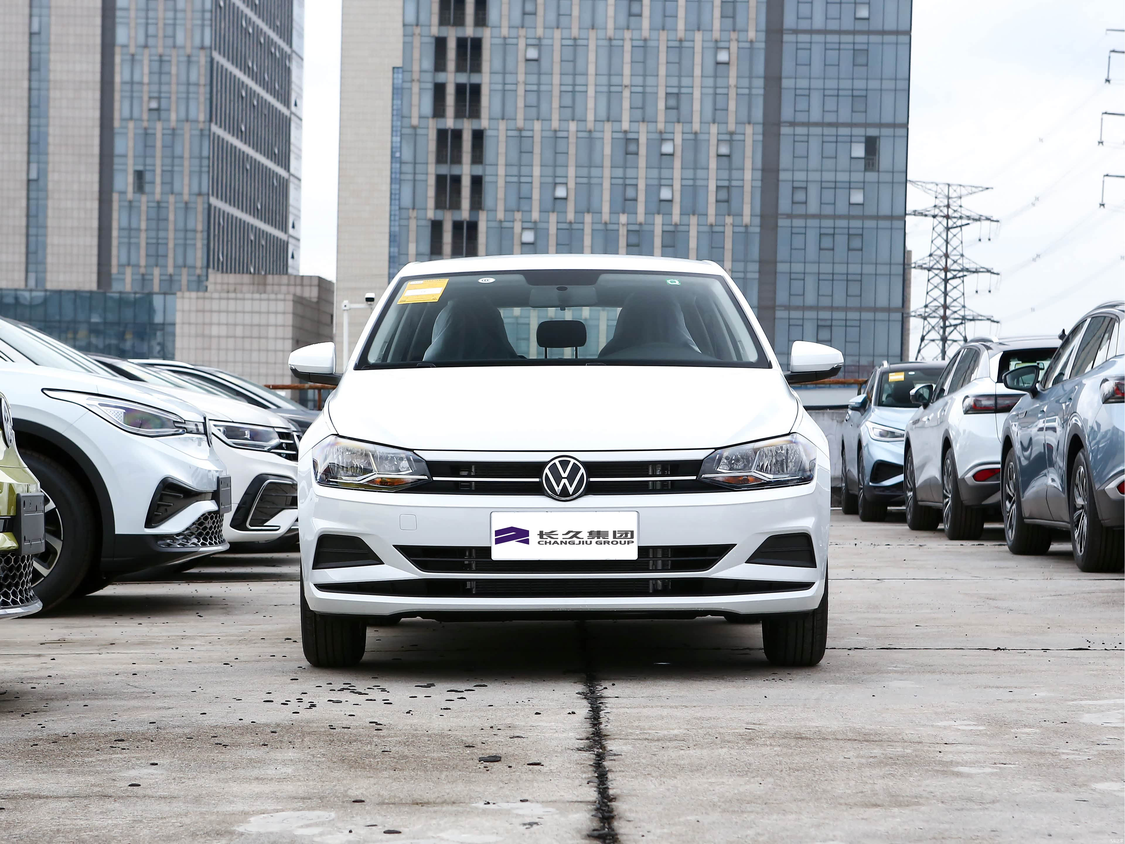 Volkswagen Polo Plus 1,5 л за доступною ціною