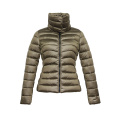 Manteau d'hiver pour femme avec grand col montant