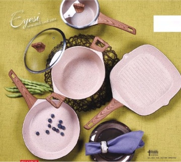 NEW design Die Casting Aluminum marble non stick coating wood paint handle PFOA free milk pan casserole saute pan