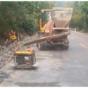 Mezclador de mortero autocargable con ruedas fuera de carretera