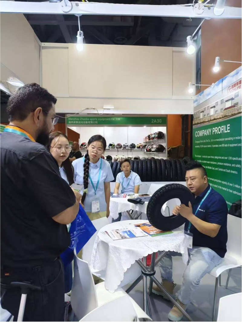 several overseas clients placed orders on the spot