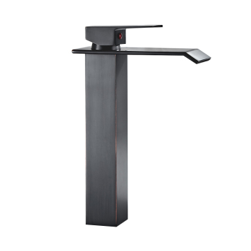 Tocca del mixer in acciaio inossidabile montato a ponte con 304 SUS, rubinetto per bagno a manico singolo