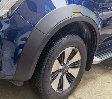 D-Max 2020-2022フェンダーフレアの4x4アクセサリー