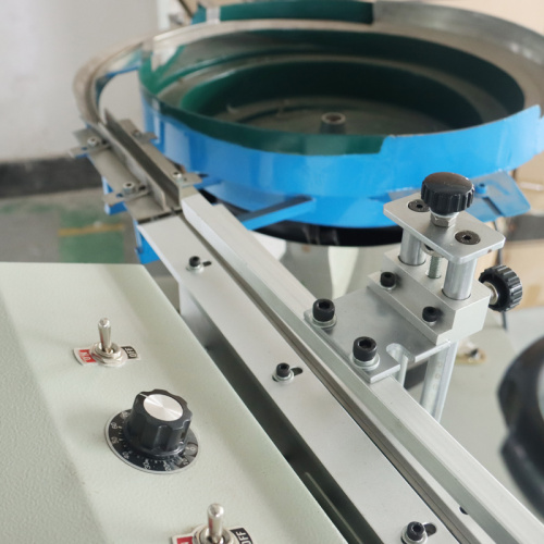 Loose Capacitor Lead Cutting and Bending Machine