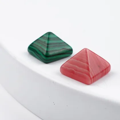 Crystal Loose 7 Chakra Reiki Mini Pyramids Organite Gemstone Clear Quartz Crystal Pyramid: Enhancing Energy and Healing