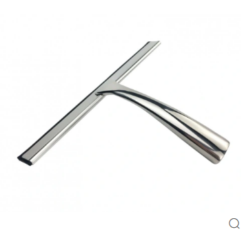 "Choose a cold-resistant glass scraper and enjoy a clearer view"