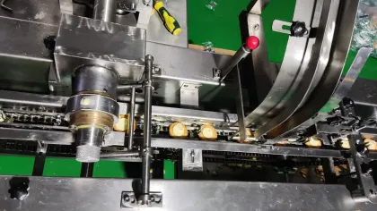 Oreo Cookie Biscuit Sandwich and Automatic Connection Biscuit Packing Machine