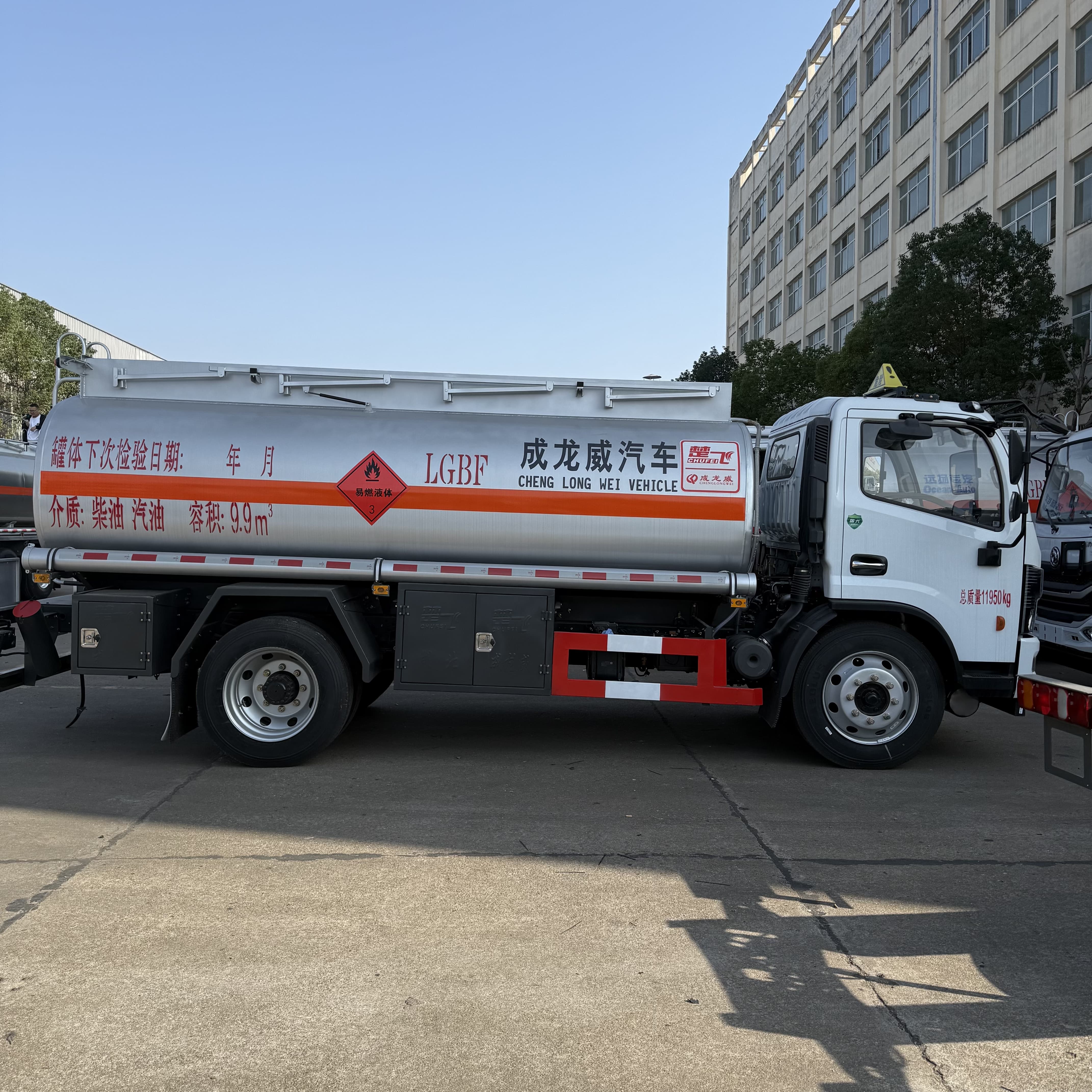 Durable Fuel Tank Truck 10-20T Model