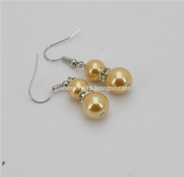 Golden Sea Shell Pearl Bead Earrings