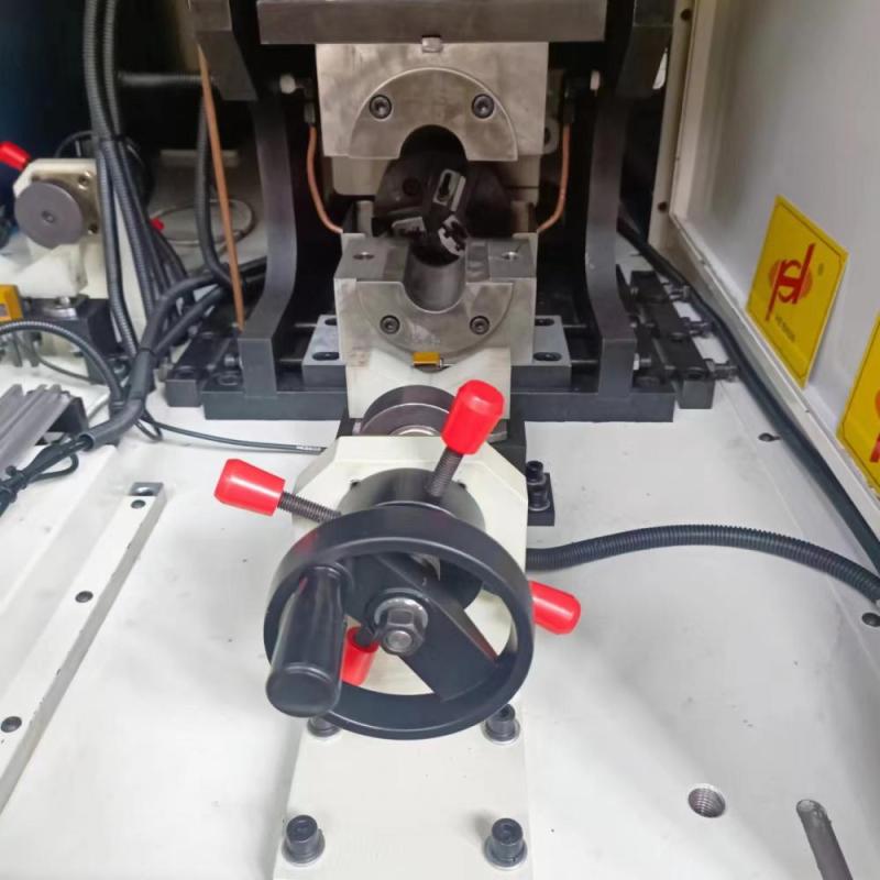 Pipe Beveling and Chamfering Machines