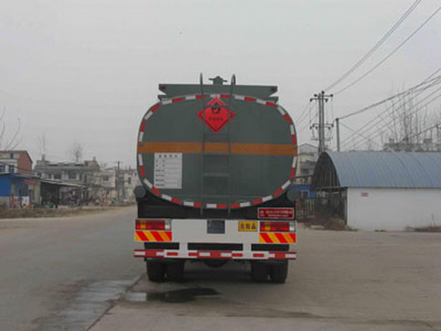 JIEFANG FAW 8X4 Flammable Liquid Transport Tanker