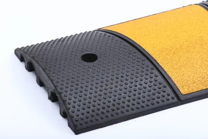 DINGWANG Recycled Rubber Traffic Speed Hump for Hot Sale