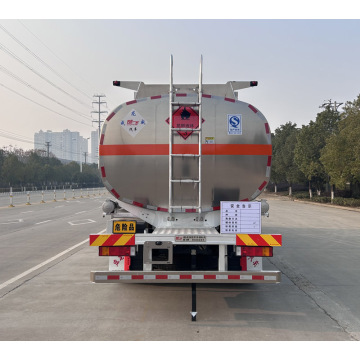 Dongfeng 8 × 4 caminhão -tanque de petróleo 30,2m³