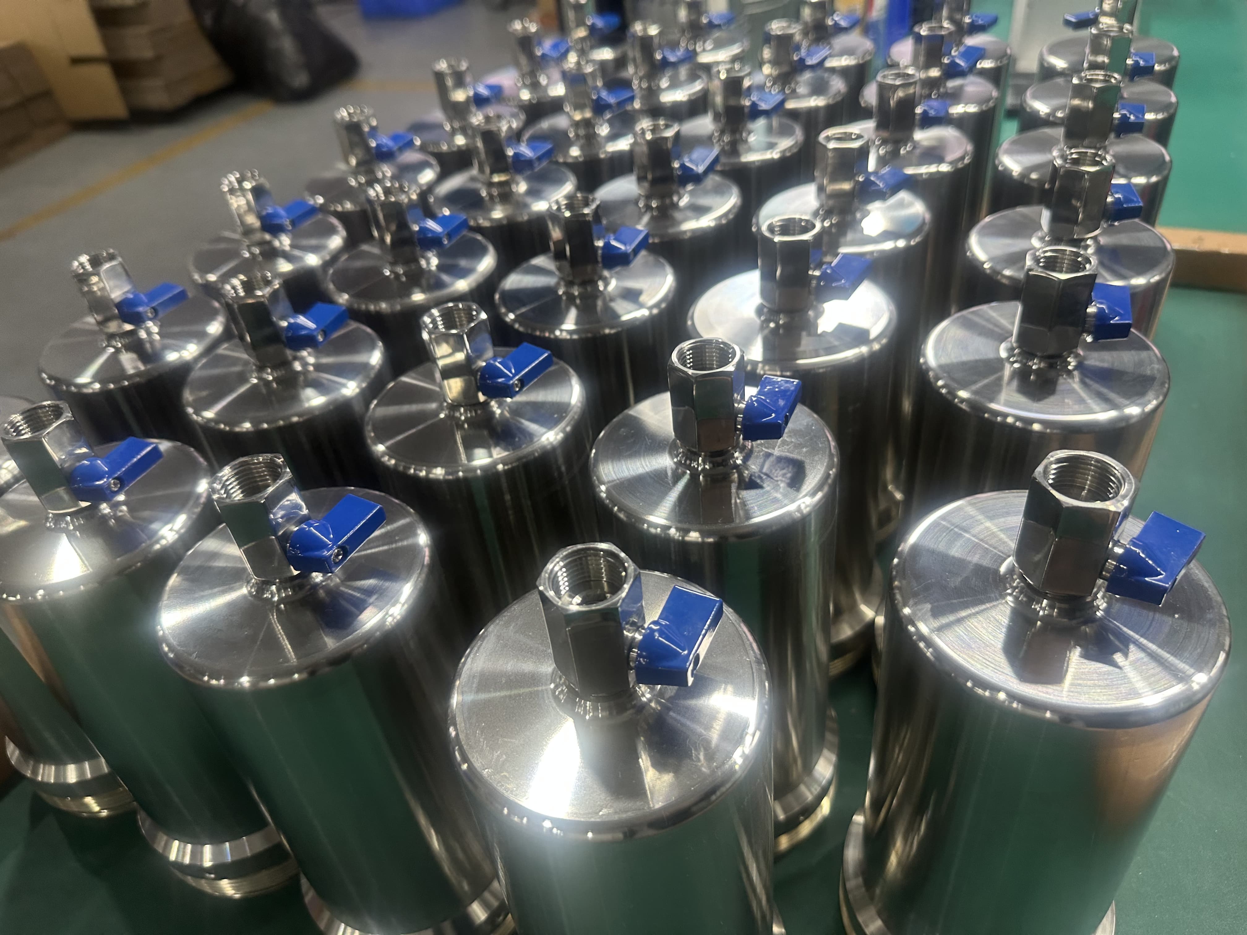 stainless steel cylinder double support aluminum compressed air filter stainless steel cylinder double support aluminum compressed air filter