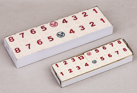 Rummy tiles game set