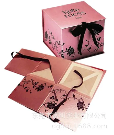 Custom Design Pink Collapsible Cardboard Box with Ribbon