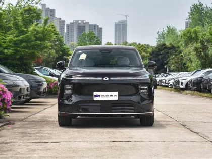 Changan Qiyuan Q07 Plug-in Hybrid SUV