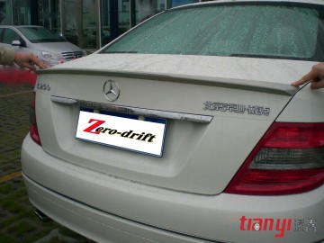 BENZI W204 spoiler