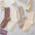 한국 크림 중간 튜브 단색 양말, 학업 스타일