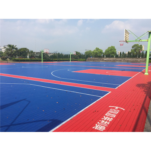 Modulares de la corte entrelazada azulejos deportivos piso