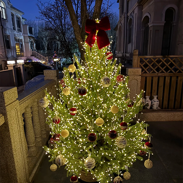 2025 New Christmas ball tree