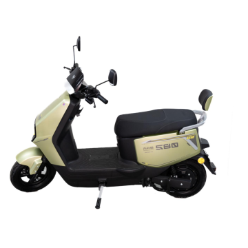 Stylish Colorful Electric Scooter with Long Range