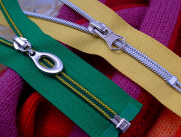 snow white nylon ziper
