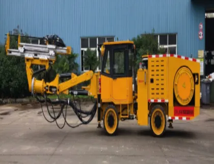 Mining wheel hydraulic drilling rig