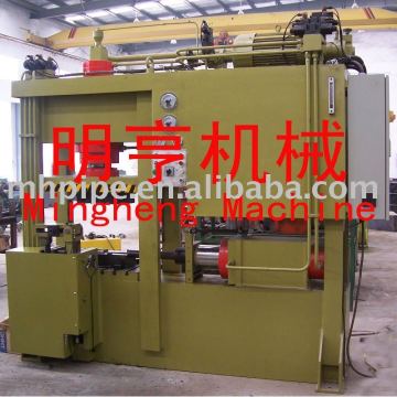 Elbow cold forming machine