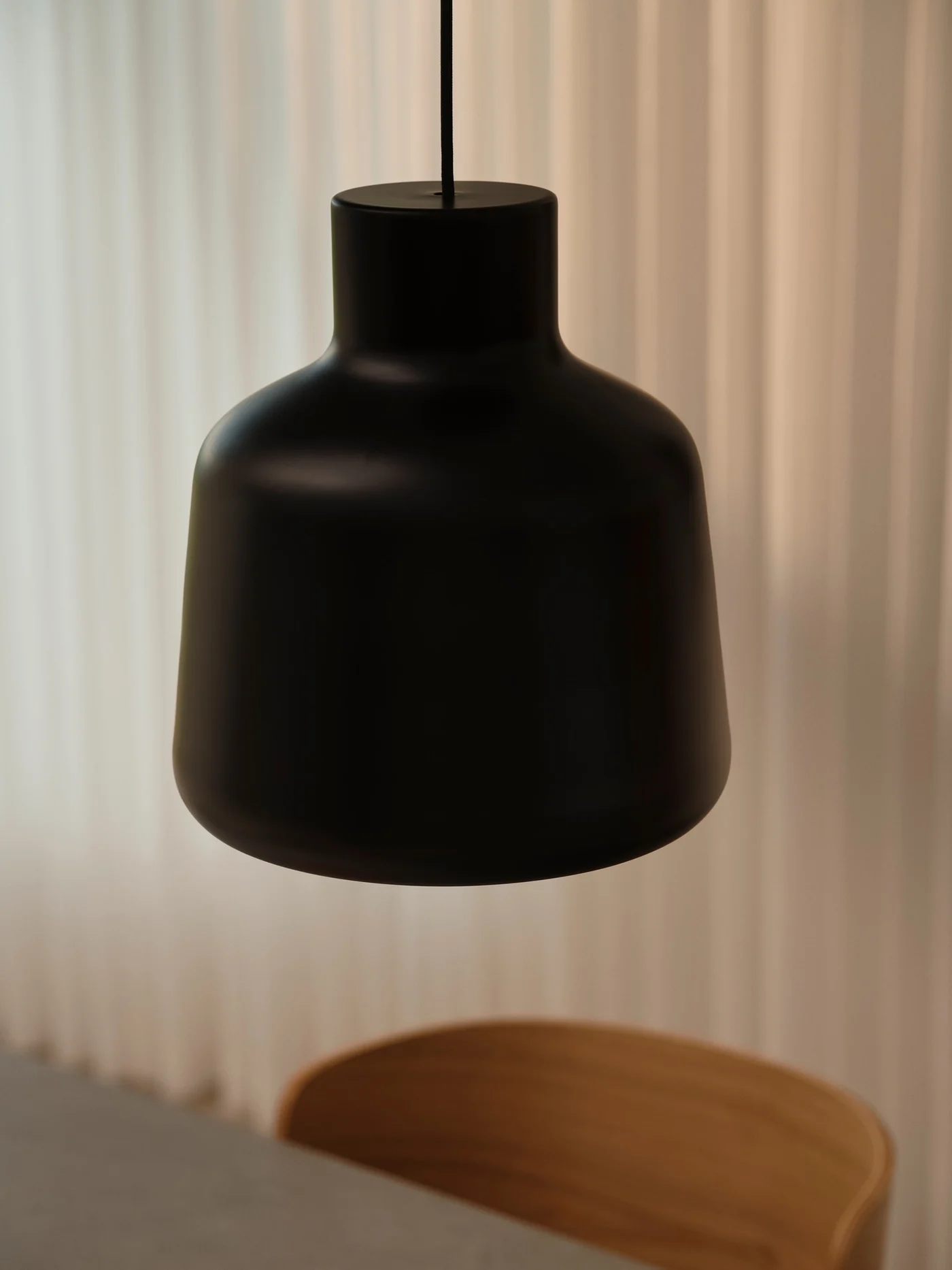 Chunky Satin Pendant for Modern Dining (4)