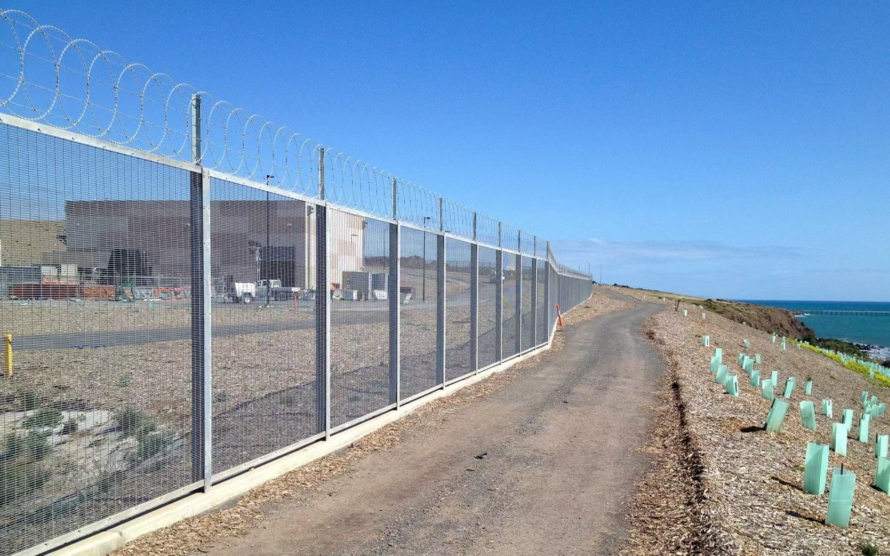chain link fence (16)