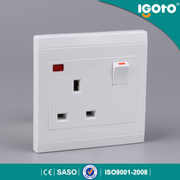 igoto wall 3 pin British standard socket with CE SASO with indicator light