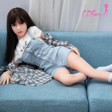 Desmonte a boneca sexual japonesa com pernas removíveis