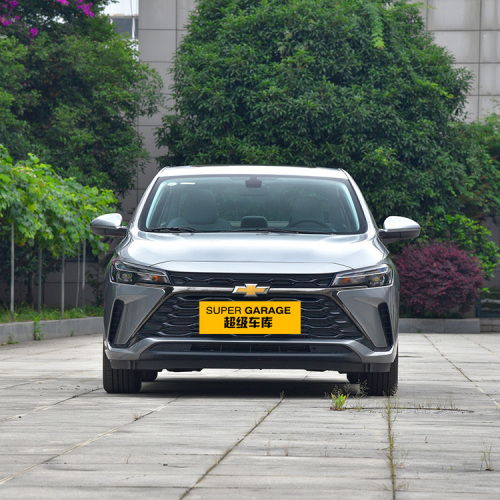 Chevrolet Cruze Turbo 2024 cu scaune automate din piele