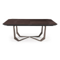 Mesa de café de la sala de estar moderna