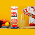 Освежающая смеси фруктовых соков