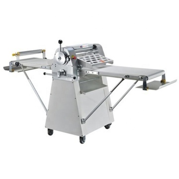 Attrezzatura da forno professionale: fogli di pasta e macchine per pasticceria per cucine di ristoranti