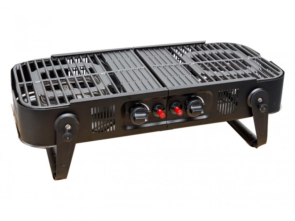 Household Stainless Steel Barbecue Grill in the Courtyard