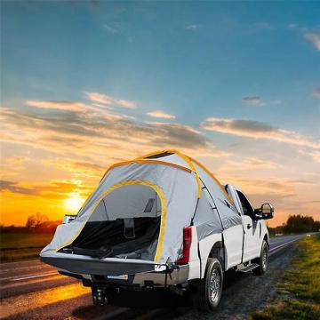 Campingauto -Schwanzzelt im Freien