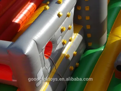 Fort inflatable with obstacles of climbing activities