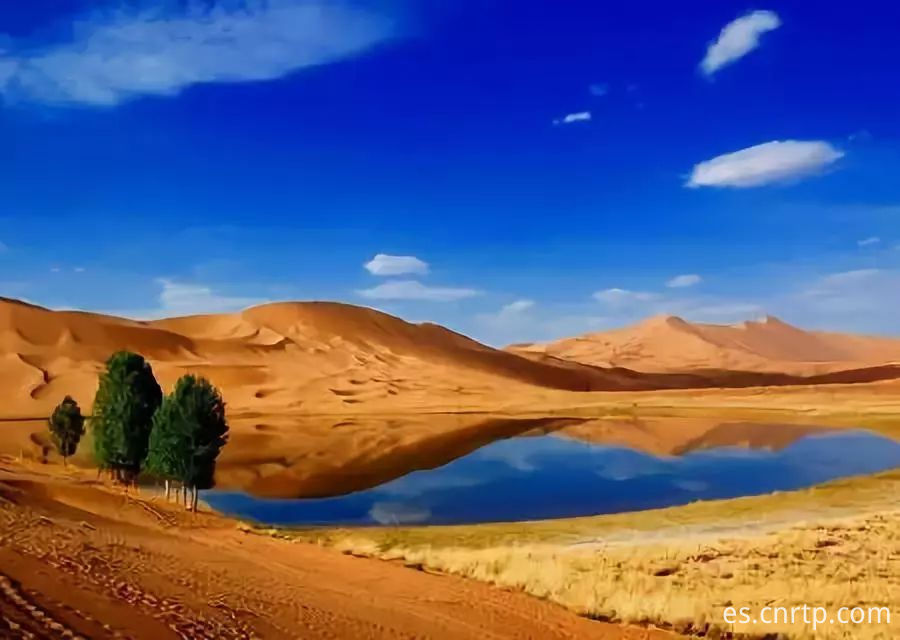 Taklamakan Desert in Xinjiang