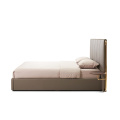 Iris leer gestoffeerd bed