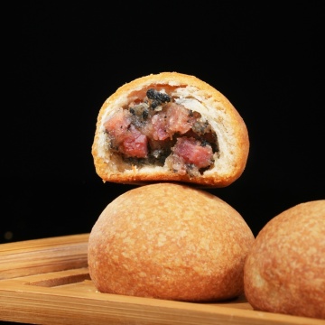 Innovative Black Truffle Mooncake for Global Buyers