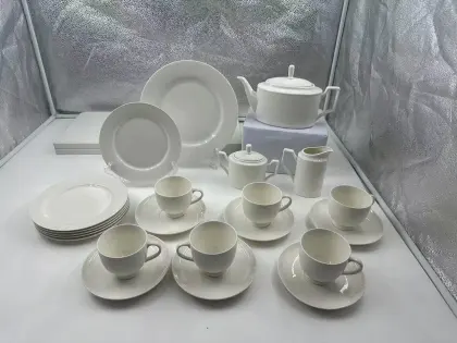 Easy to store ceramic tableware