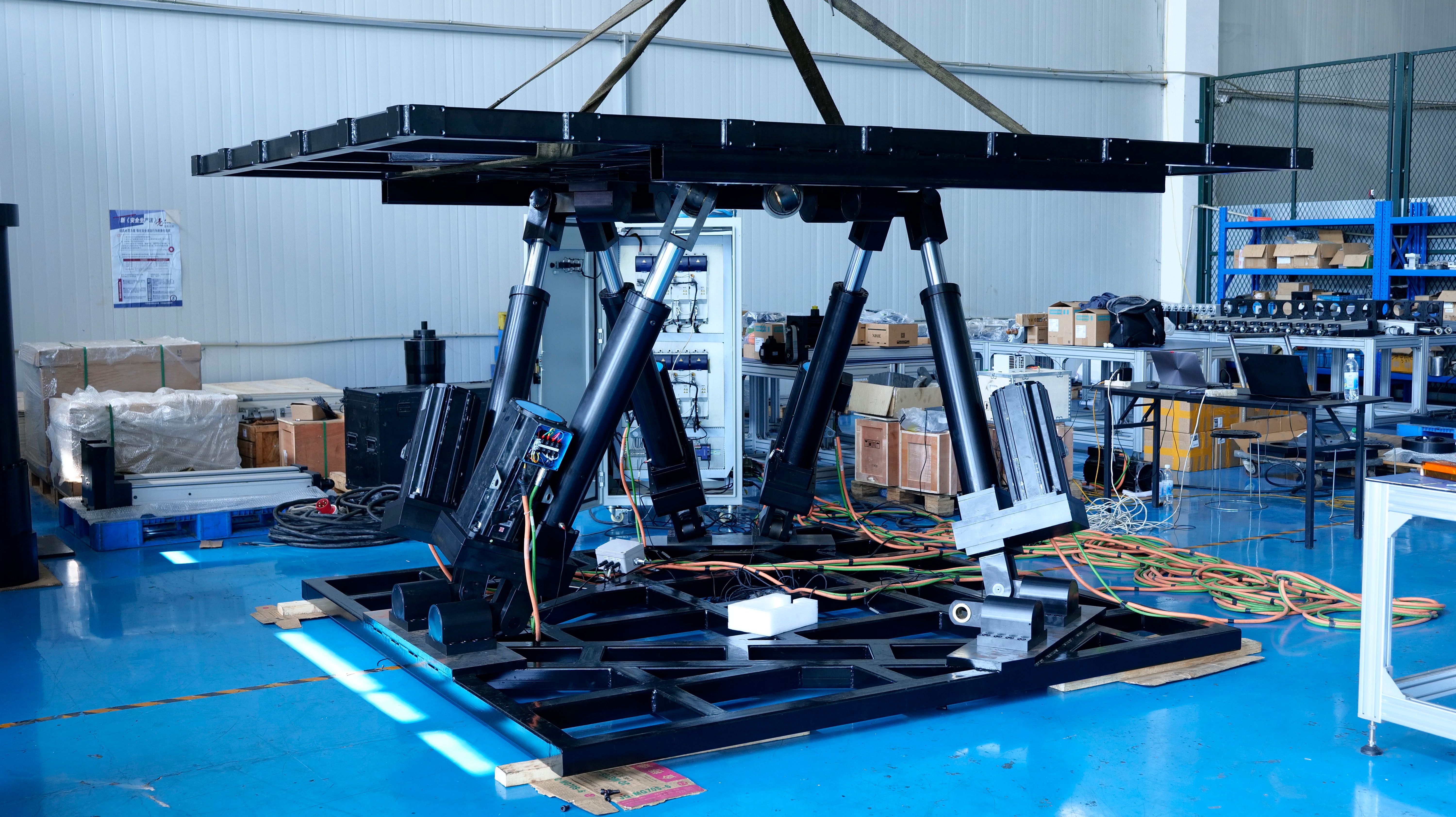 High-Precision 6DOF Submarine Test Platform Simulator