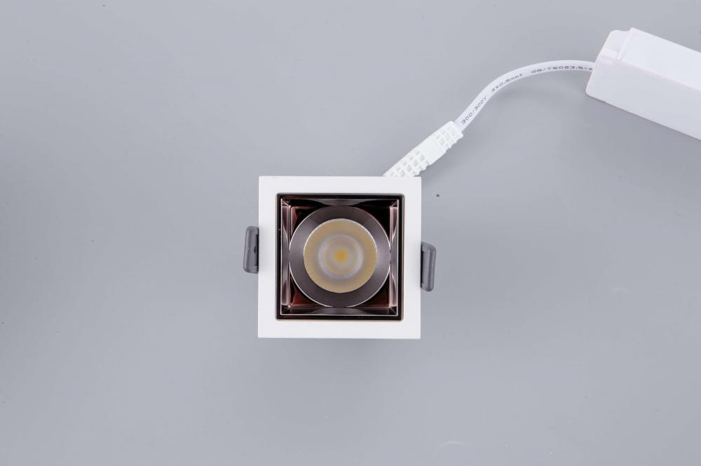 5W 3500K 2.4G Remote Control Spot Light-Square Type