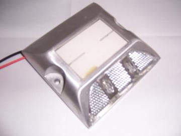 wire road stud