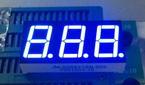 0,56 tums trippel LED-display