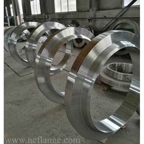 Large size welding neck flange