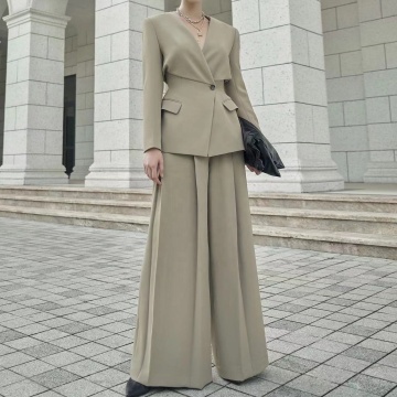 Trendy OUDINA V-neck High Waist Pleated Wide Leg Pants Two Piece Suit Set for Women